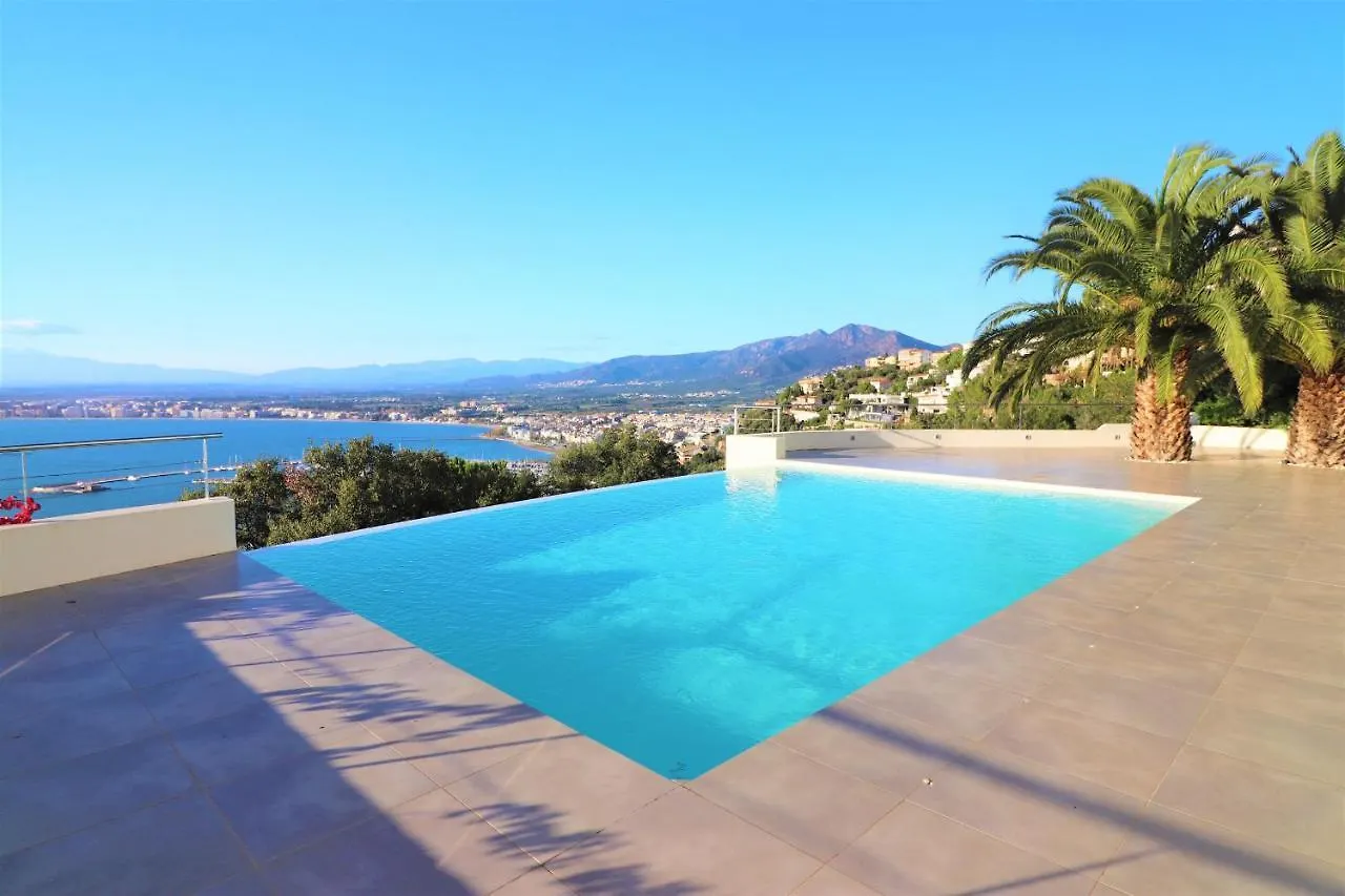 Villa Lou - Casa Individual Con Piscina - Barneda Premium Villas Roses 0*,  Spanien