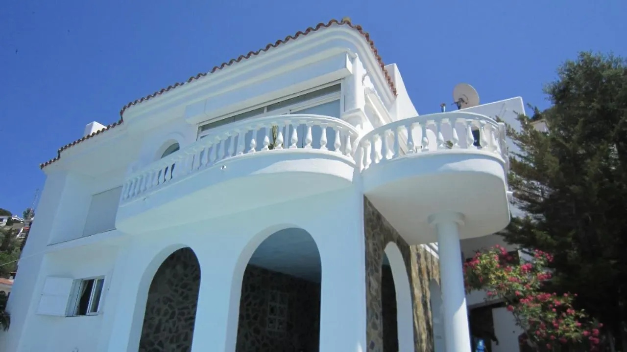 펜션 Villa Lou - Casa Individual Con Piscina - Barneda Premium Villas 로지즈