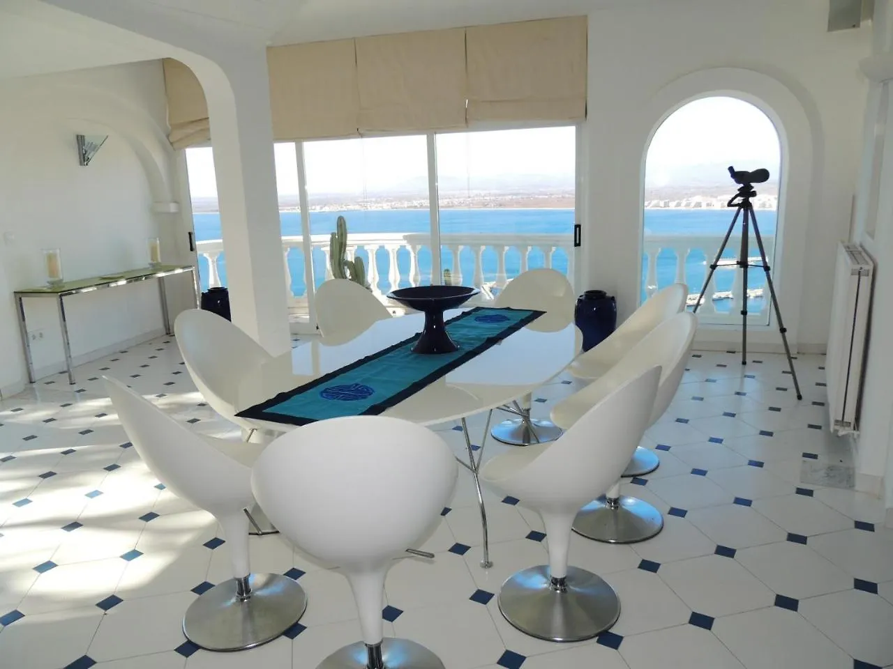 Villa Lou - Casa Individual Con Piscina - Barneda Premium Villas 로지즈 펜션