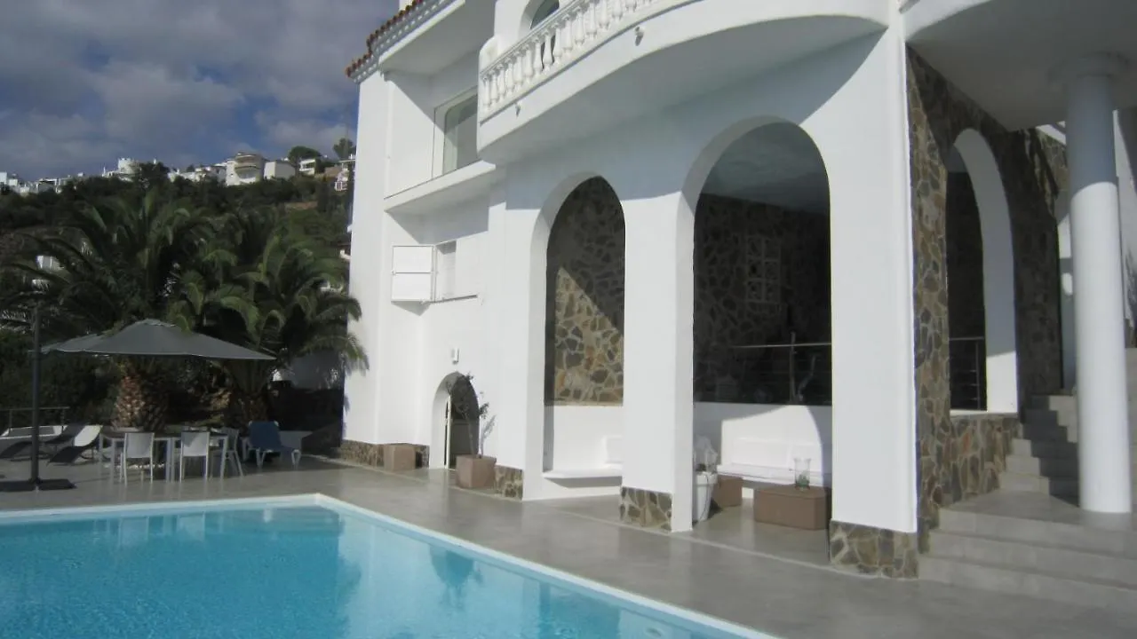 Villa Lou - Casa Individual Con Piscina - Barneda Premium Villas 로지즈 0*,