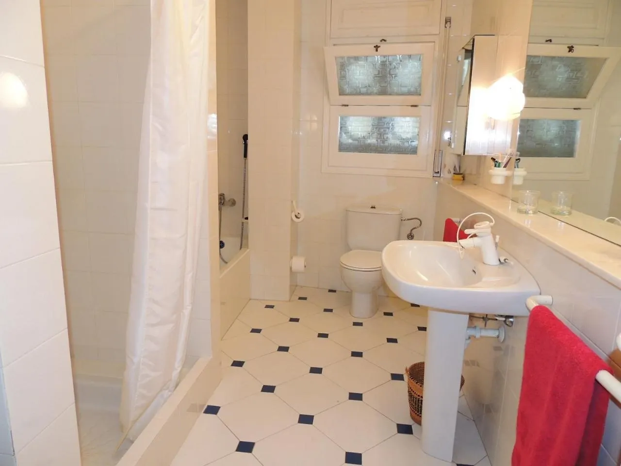 펜션 Villa Lou - Casa Individual Con Piscina - Barneda Premium Villas 로지즈